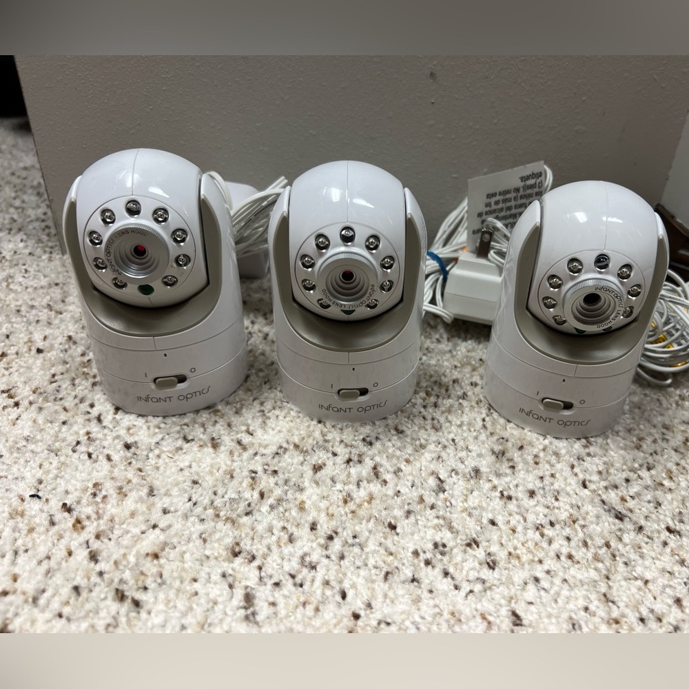 Three DXR 8 Infant Optics Add-on Cameras
